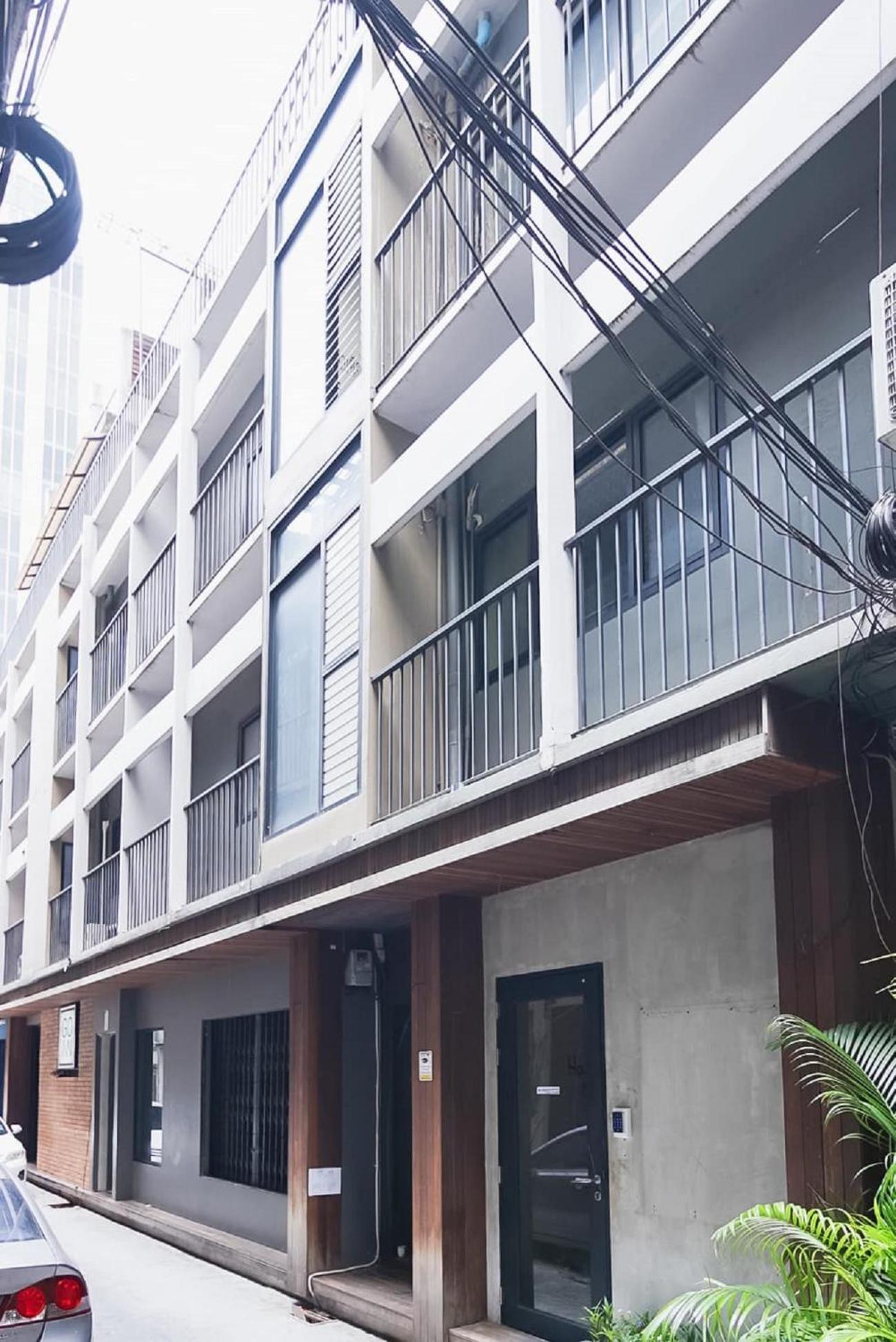 Go Inn Silom Road -Bts Saint Louis Bangkok Exteriör bild